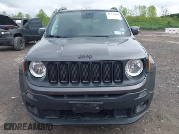✅ 2018 Jeep Renegade Latitude • VIN: ZACCJBBB1JPJ52673 • Lot: 42270587. Wystawiony na IAAI z przebiegiem 88 721 mil. Bezpłatny archiwum sprzedaży aukcyjnych z USA i szczegółowy raport historii pojazdu na DreamBid. Zdjęcie 12.