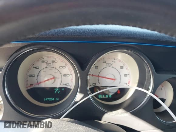 ✅ 2013 Dodge Challenger Rallye Redline • VIN: 2C3CDYAG2DH649333 • Lot: 47060725. Wystawiony na Copart z przebiegiem 147 254 mil. Bezpłatny archiwum sprzedaży aukcyjnych z USA i szczegółowy raport historii pojazdu na DreamBid. Zdjęcie 9.