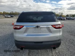 ✅ 2019 Chevrolet Traverse LS • VIN: 1GNEVFKW4KJ137989 • Lot: 82739665. Wystawiony na Copart z przebiegiem 82 652 mil. Bezpłatny archiwum sprzedaży aukcyjnych z USA i szczegółowy raport historii pojazdu na DreamBid. Zdjęcie 6.