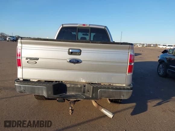 ✅ 2013 Ford F-150 XLT • VIN: 1FTFX1ET3DFA30904 • Лот: 43688233. Опубликован ранее на IAAI с пробегом 205 631 миль. Бесплатный доступ к архиву аукционных продаж из США и подробный отчёт об истории автомобиля на DreamBid. Изображение 16.