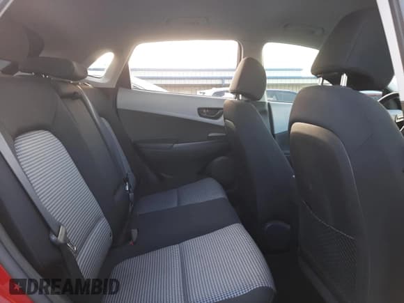 ✅ 2021 Hyundai Kona SEL • VIN: KM8K22AAXMU689111 • Лот: 42703654. Опубликован ранее на Copart с пробегом 43 272 миль. Бесплатный доступ к архиву аукционных продаж из США и подробный отчёт об истории автомобиля на DreamBid. Изображение 10.