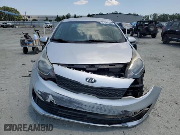 ✅ 2017 Kia Rio LX • VIN: KNADM4A3XH6098739 • Lot: 61633695. Wystawiony na Copart z przebiegiem 111 073 mil. Bezpłatny archiwum sprzedaży aukcyjnych z USA i szczegółowy raport historii pojazdu na DreamBid. Zdjęcie 5.