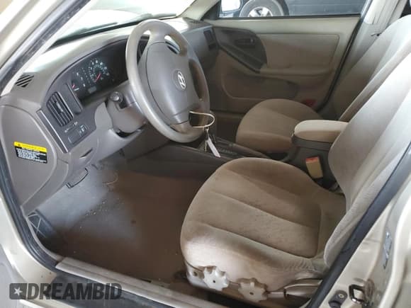 ✅ 2005 Hyundai Elantra GLS • VIN: KMHDN46D85U030346 • Lot: 53093855. Wystawiony na Copart z przebiegiem 161 301 mil. Bezpłatny archiwum sprzedaży aukcyjnych z USA i szczegółowy raport historii pojazdu na DreamBid. Zdjęcie 7.