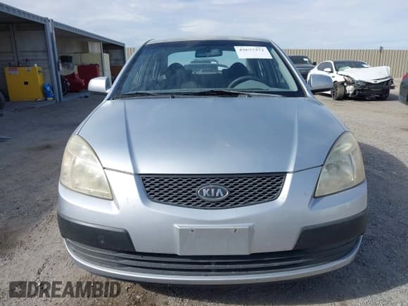 ✅ 2008 Kia Rio LX • VIN: KNADE123886396510 • Lot: 43677271. Wystawiony na IAAI z przebiegiem 47 243 mil. Bezpłatny archiwum sprzedaży aukcyjnych z USA i szczegółowy raport historii pojazdu na DreamBid. Zdjęcie 6.