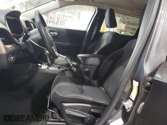 ✅ 2016 Jeep Cherokee Latitude • VIN: 1C4PJMCS4GW122920 • Лот: 90432725. Опубликован ранее на Copart с пробегом 125 335 миль. Бесплатный доступ к архиву аукционных продаж из США и подробный отчёт об истории автомобиля на DreamBid. Изображение 7.