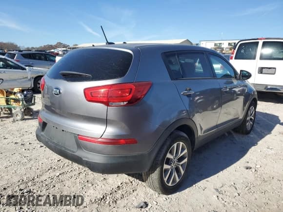 ✅ 2016 Kia Sportage LX • VIN: KNDPB3AC9G7847569 • Лот: 92674175. Опубликован ранее на Copart с пробегом Не указан. Бесплатный доступ к архиву аукционных продаж из США и подробный отчёт об истории автомобиля на DreamBid. Изображение 3.