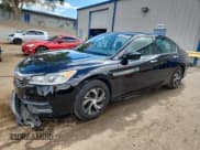 ✅ 2017 Honda Accord LX • VIN: 1HGCR2F32HA256213 • Лот: 81429805. Опубликован ранее на Copart с пробегом 78 811 миль. Бесплатный доступ к архиву аукционных продаж из США и подробный отчёт об истории автомобиля на DreamBid. Изображение 1.