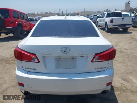 ✅ 2010 Lexus IS 250 • VIN: JTHBF5C2XA5110784 • Лот: 42737064. Опубликован ранее на IAAI с пробегом Не указан. Бесплатный доступ к архиву аукционных продаж из США и подробный отчёт об истории автомобиля на DreamBid. Изображение 15.
