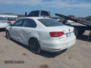 ✅ 2015 Volkswagen Jetta SE • VIN: 3VWLA7AJ8FM427178 • Lot: 42564727. Wystawiony na IAAI z przebiegiem 108 210 mil. Bezpłatny archiwum sprzedaży aukcyjnych z USA i szczegółowy raport historii pojazdu na DreamBid. Zdjęcie 3.
