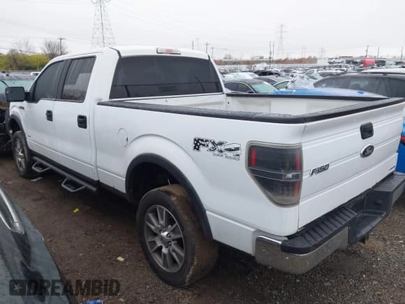 ✅ 2014 Ford F-150 XLT • VIN: 1FTFW1EF6EFC99140 • Лот: 43720632. Опубликован ранее на IAAI с пробегом 226 645 миль. Бесплатный доступ к архиву аукционных продаж из США и подробный отчёт об истории автомобиля на DreamBid. Изображение 3.