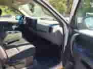 2012 Chevrolet Silverado 1500 LS z VIN 1GCRCREA3CZ307330, wystawiony jako IAAI lot #43374623 z przebiegiem 385 367 mil mil oraz . Historia ofert i sprzedaży dostępna na DreamBid. Obrazek 5.