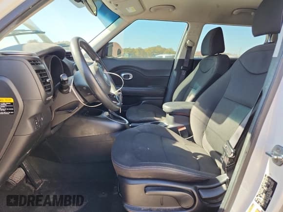 ✅ 2017 Kia Soul • VIN: KNDJN2A27H7426840 • Lot: 92512685. Wystawiony na Copart z przebiegiem 120 011 mil. Bezpłatny archiwum sprzedaży aukcyjnych z USA i szczegółowy raport historii pojazdu na DreamBid. Zdjęcie 7.