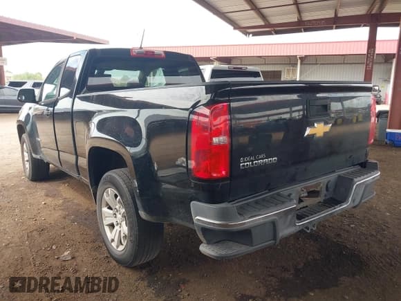 ✅ 2018 Chevrolet Colorado 2WD Work Truck • VIN: 1GCHSBEA8J1325601 • Lot: 43111811. Listed on IAAI with 117,378 mi. Free auction sales archive from the USA and detailed vehicle history report at DreamBid. Image 3.