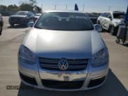✅ 2008 Volkswagen Jetta SE • VIN: 3VWRM71K08M093709 • Lot: 82613075. Wystawiony na Copart z przebiegiem 191 073 mil. Bezpłatny archiwum sprzedaży aukcyjnych z USA i szczegółowy raport historii pojazdu na DreamBid. Zdjęcie 5.