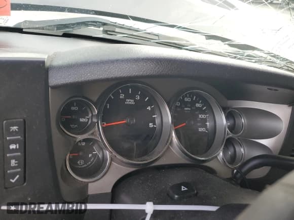 ✅ 2010 GMC Sierra 2500HD SLE • VIN: 1GT4K0B61AF117985 • Lot: 85198154. Wystawiony na Copart z przebiegiem Nie podano. Bezpłatny archiwum sprzedaży aukcyjnych z USA i szczegółowy raport historii pojazdu na DreamBid. Zdjęcie 9.