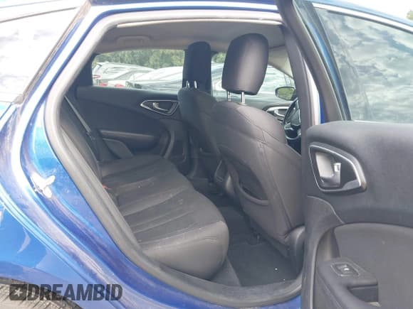 ✅ 2015 Chrysler 200 Limited • VIN: 1C3CCCABXFN657944 • Lot: 43216166. Listed on IAAI with 123,898 mi. Free auction sales archive from the USA and detailed vehicle history report at DreamBid. Image 8.