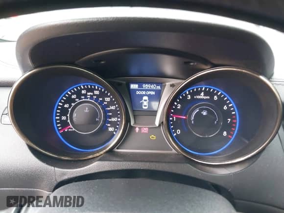 2013 Hyundai Genesis Coupe Track с VIN KMHHU6KJ3DU104816, выставлен на аукционе IAAI как лот 41339761 с пробегом 98 940 миль миль и . История ставок и продаж доступна на DreamBid. Изображение 7.