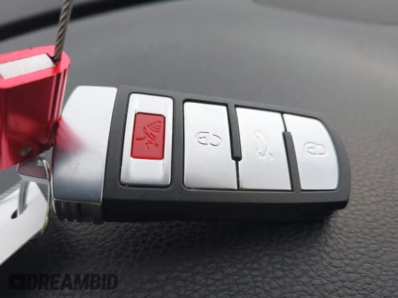 ✅ 2017 Volkswagen CC Sport • VIN: WVWKP7AN0HE502805 • Lot: 43626868. Wystawiony na IAAI z przebiegiem 90 487 mil. Bezpłatny archiwum sprzedaży aukcyjnych z USA i szczegółowy raport historii pojazdu na DreamBid. Zdjęcie 11.