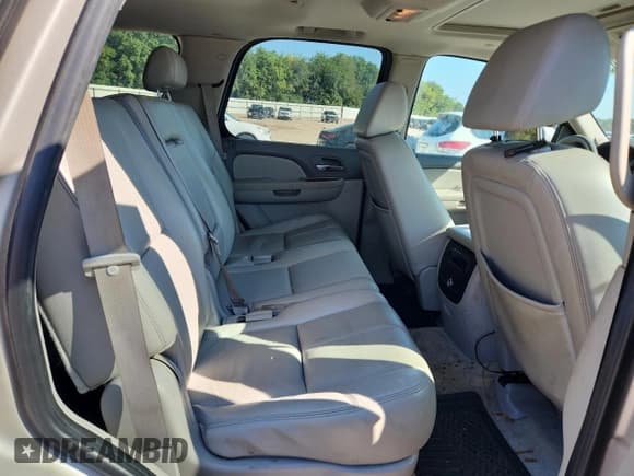 ✅ 2007 Chevrolet Tahoe LS • VIN: 1GNFK13047R339539 • Лот: 70354535. Опубликован ранее на Copart с пробегом 239 386 миль. Бесплатный доступ к архиву аукционных продаж из США и подробный отчёт об истории автомобиля на DreamBid. Изображение 11.