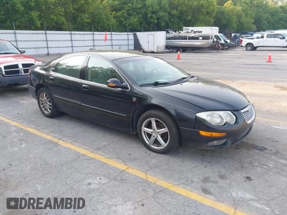 ✅ 2004 Chrysler 300M M • VIN: 2C3HE66G04H692035 • Лот: 42471481. Опубликован ранее на IAAI с пробегом 132 262 миль. Бесплатный доступ к архиву аукционных продаж из США и подробный отчёт об истории автомобиля на DreamBid. Изображение 1.