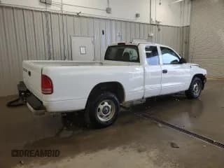 ✅ 2000 Dodge Dakota • VIN: 1B7GL22X7YS686484 • Lot: 76627004. Wystawiony na Copart z przebiegiem 86 083 mil. Bezpłatny archiwum sprzedaży aukcyjnych z USA i szczegółowy raport historii pojazdu na DreamBid. Zdjęcie 3.