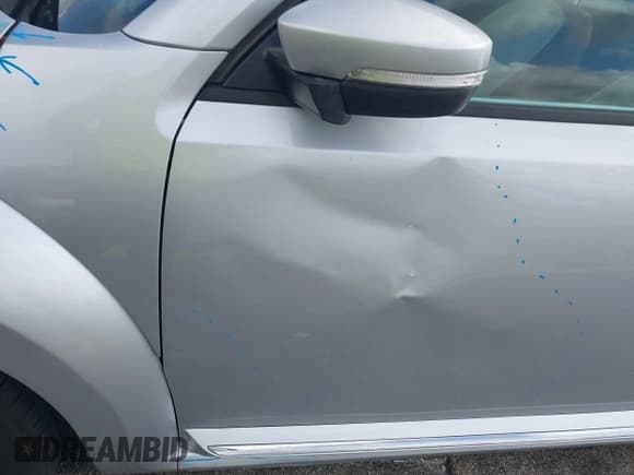 ✅ 2015 Volkswagen Beetle Fleet Edition • VIN: 3VWF17AT1FM649625 • Lot: 42352049. Listed on IAAI with Not provided. Free auction sales archive from the USA and detailed vehicle history report at DreamBid. Image 17.