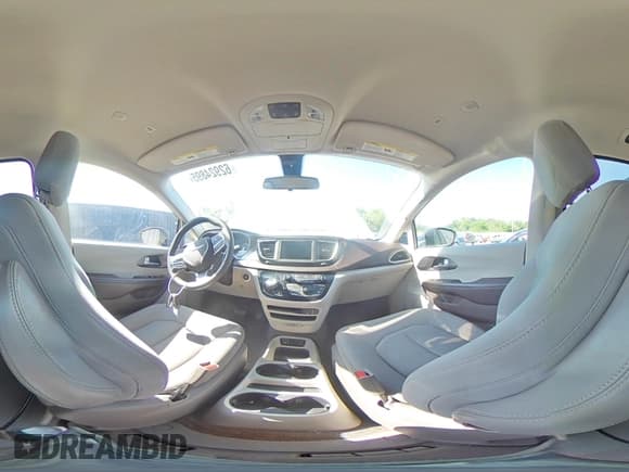 ✅ 2018 Chrysler Pacifica Touring • VIN: 2C4RC1DG0JR168076 • Лот: 62924895. Опубликован ранее на Copart с пробегом 125 767 миль. Бесплатный доступ к архиву аукционных продаж из США и подробный отчёт об истории автомобиля на DreamBid. Изображение 16.