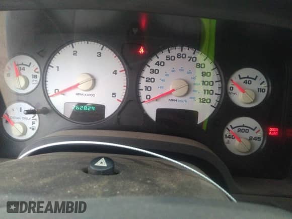 2005 Dodge 3500 SLT z VIN 3D7LS38C65G768954, wystawiony jako IAAI lot #40947309 z przebiegiem 262 829 mil mil oraz . Historia ofert i sprzedaży dostępna na DreamBid. Obrazek 7.