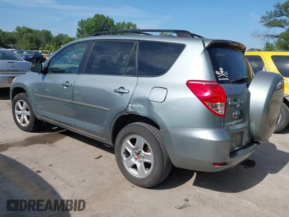 ✅ 2007 Toyota RAV4 Limited • VIN: JTMZD31V376042693 • Lot: 42597134. Listed on IAAI with 215,350 mi. Free auction sales archive from the USA and detailed vehicle history report at DreamBid. Image 3.