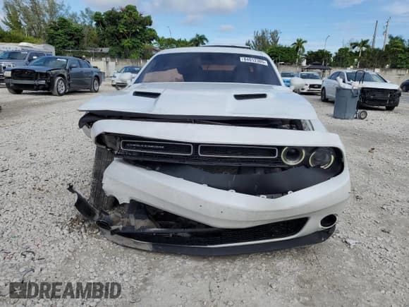 ✅ 2019 Dodge Challenger SXT • VIN: 2C3CDZAG9KH563472 • Lot: 92073395. Wystawiony na Copart z przebiegiem 116 863 mil. Bezpłatny archiwum sprzedaży aukcyjnych z USA i szczegółowy raport historii pojazdu na DreamBid. Zdjęcie 5.