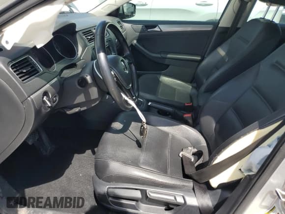 ✅ 2015 Volkswagen Jetta SE • VIN: 3VWD07AJ6FM232171 • Lot: 62503115. Listed on Copart with 82,745 mi. Free auction sales archive from the USA and detailed vehicle history report at DreamBid. Image 7.