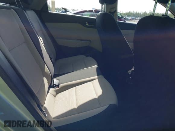 ✅ 2018 Hyundai Accent SE • VIN: 3KPC24A36JE033486 • Lot: 41995147. Wystawiony na IAAI z przebiegiem 75 599 mil. Bezpłatny archiwum sprzedaży aukcyjnych z USA i szczegółowy raport historii pojazdu na DreamBid. Zdjęcie 8.