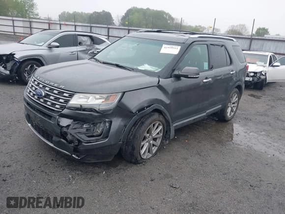 ✅ 2016 Ford Explorer Limited • VIN: 1FM5K8F82GGD15617 • Lot: 41959214. Wystawiony na IAAI z przebiegiem 121 842 mil. Bezpłatny archiwum sprzedaży aukcyjnych z USA i szczegółowy raport historii pojazdu na DreamBid. Zdjęcie 17.