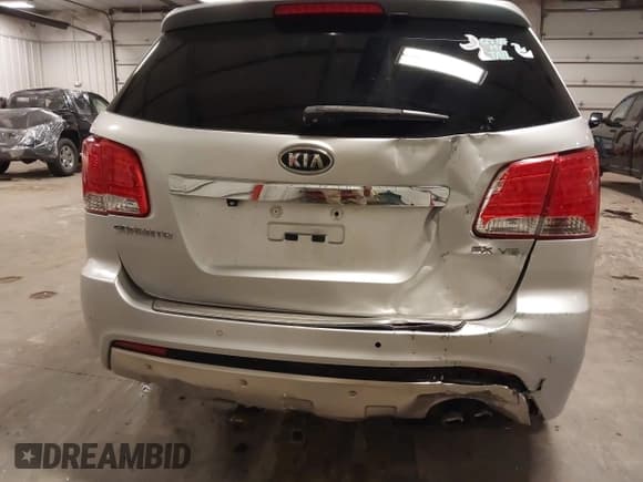 ✅ 2012 Kia Sorento SX • VIN: 5XYKWDA25CG285307 • Лот: 43116669. Опубликован ранее на IAAI с пробегом 147 130 миль. Бесплатный доступ к архиву аукционных продаж из США и подробный отчёт об истории автомобиля на DreamBid. Изображение 6.