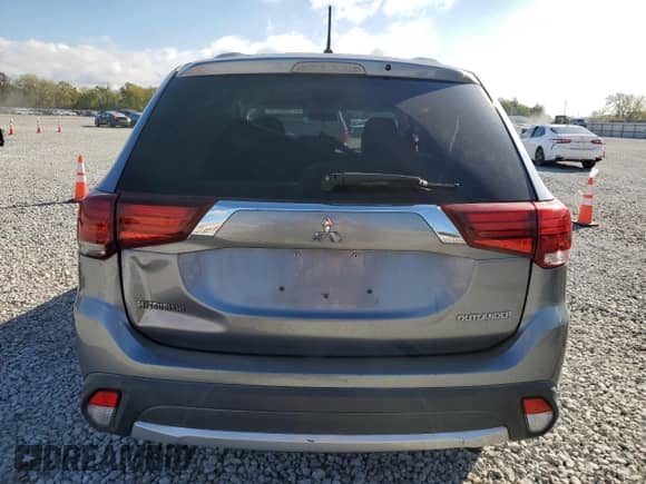 2016 Mitsubishi Outlander SE с VIN JA4AZ3A39GZ039822, выставлен на аукционе Copart как лот 82460275 с пробегом 127 062 миль миль и Списание • Salvage title. История ставок и продаж доступна на DreamBid. Изображение 6.