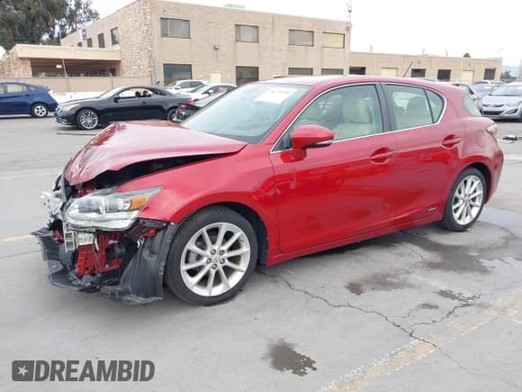 ✅ 2013 Lexus CT 200h • VIN: JTHKD5BHXD2130986 • Lot: 43674558. Wystawiony na IAAI z przebiegiem 57 847 mil. Bezpłatny archiwum sprzedaży aukcyjnych z USA i szczegółowy raport historii pojazdu na DreamBid. Zdjęcie 17.