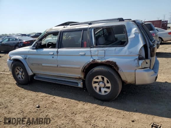 ✅ 2001 Mitsubishi Montero Sport Limited • VIN: JA4MT41R71P055710 • Лот: 68191215. Опубликован ранее на Copart с пробегом Не указан. Бесплатный доступ к архиву аукционных продаж из США и подробный отчёт об истории автомобиля на DreamBid. Изображение 2.