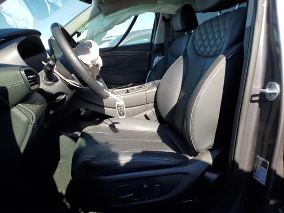 ✅ 2023 Hyundai Santa Fe Limited • VIN: KM8S7DA29PU066833 • Lot: 81000083. Wystawiony na Copart z przebiegiem 13 542 mil. Bezpłatny archiwum sprzedaży aukcyjnych z USA i szczegółowy raport historii pojazdu na DreamBid. Zdjęcie 7.