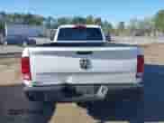 2016 Ram 1500 Tradesman z VIN 3C6JR6DG5GG239657, wystawiony jako IAAI lot #42068193 z przebiegiem 161 465 mil mil oraz . Historia ofert i sprzedaży dostępna na DreamBid. Obrazek 16.