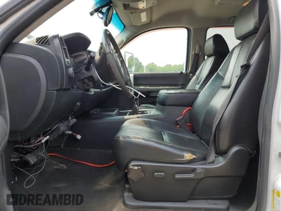 ✅ 2007 Chevrolet Silverado 2500HD 2LT • VIN: 1GCHK23677F505338 • Лот: 69451055. Опубликован ранее на Copart с пробегом 259 698 миль. Бесплатный доступ к архиву аукционных продаж из США и подробный отчёт об истории автомобиля на DreamBid. Изображение 7.