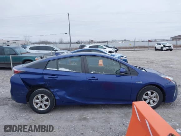 ✅ 2017 Toyota Prius Three • VIN: JTDKARFU0H3047530 • Lot: 43811108. Wystawiony na IAAI z przebiegiem 264 257 mil. Bezpłatny archiwum sprzedaży aukcyjnych z USA i szczegółowy raport historii pojazdu na DreamBid. Zdjęcie 13.