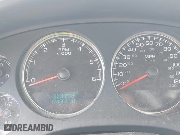 ✅ 2008 Chevrolet Suburban LTZ • VIN: 3GNFC16038G173492 • Лот: 43355753. Опубликован ранее на IAAI с пробегом 178 502 миль. Бесплатный доступ к архиву аукционных продаж из США и подробный отчёт об истории автомобиля на DreamBid. Изображение 7.