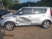 ✅ 2019 Kia Soul • VIN: KNDJN2A20K7021961 • Lot: 42811363. Wystawiony na IAAI z przebiegiem 104 644 mil. Bezpłatny archiwum sprzedaży aukcyjnych z USA i szczegółowy raport historii pojazdu na DreamBid. Zdjęcie 14.