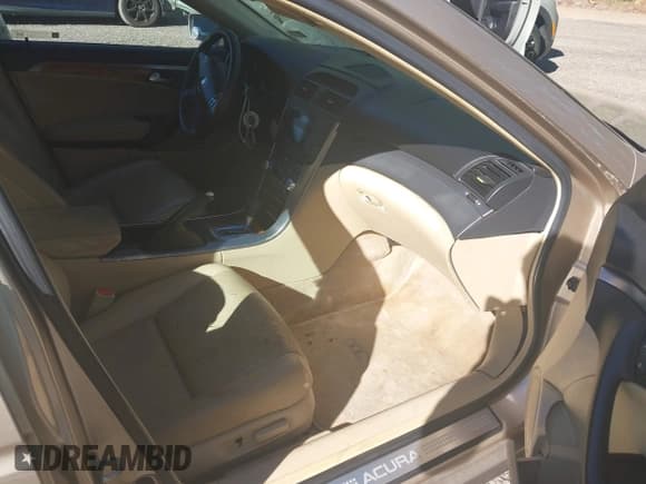 ✅ 2004 Acura TL • VIN: 19UUA66294A065411 • Лот: 43382948. Опубликован ранее на IAAI с пробегом 170 910 миль. Бесплатный доступ к архиву аукционных продаж из США и подробный отчёт об истории автомобиля на DreamBid. Изображение 5.