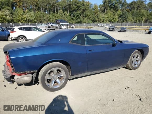 ✅ 2014 Dodge Challenger SXT • VIN: 2C3CDYAGXEH149633 • Lot: 75196874. Wystawiony na Copart z przebiegiem 120 871 mil. Bezpłatny archiwum sprzedaży aukcyjnych z USA i szczegółowy raport historii pojazdu na DreamBid. Zdjęcie 3.