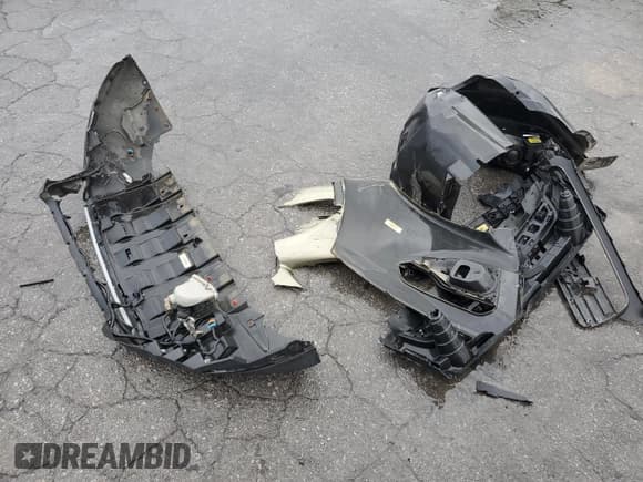 ✅ 2013 Ford Escape SE • VIN: 1FMCU0G9XDUA21874 • Lot: 85776395. Wystawiony na Copart z przebiegiem 201 652 mil. Bezpłatny archiwum sprzedaży aukcyjnych z USA i szczegółowy raport historii pojazdu na DreamBid. Zdjęcie 13.