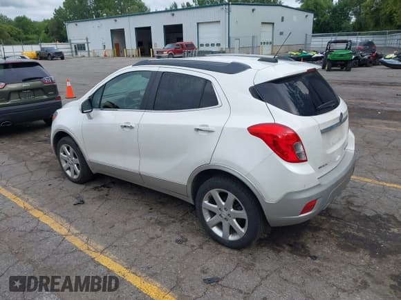 ✅ 2015 Buick Encore Premium • VIN: KL4CJHSB8FB209839 • Lot: 43036274. Wystawiony na IAAI z przebiegiem 135 803 mil. Bezpłatny archiwum sprzedaży aukcyjnych z USA i szczegółowy raport historii pojazdu na DreamBid. Zdjęcie 3.