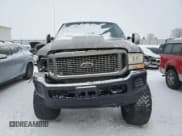 ✅ 2003 Ford Excursion Limited • VIN: 1FMSU43P53EB56437 • Lot: 87789995. Wystawiony na Copart z przebiegiem 161 571 mil. Bezpłatny archiwum sprzedaży aukcyjnych z USA i szczegółowy raport historii pojazdu na DreamBid. Zdjęcie 5.