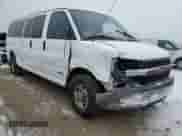 2013 Chevrolet Express Passenger LT с VIN 1GAZG1FG5D1153320, выставлен на аукционе Copart как лот 88986785 с пробегом Не указан миль и Списание • Salvage title. История ставок и продаж доступна на DreamBid. Изображение 4.