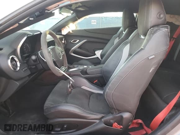 ✅ 2024 Chevrolet Camaro LT1 • VIN: 1G1FF1R76R0105520 • Lot: 80147504. Listed on Copart with 7,027 mi. Free auction sales archive from the USA and detailed vehicle history report at DreamBid. Image 7.